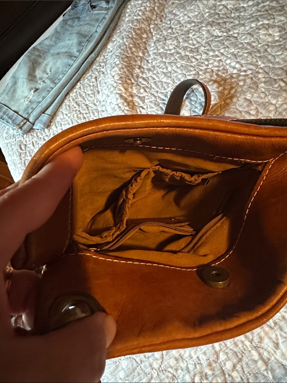 Patricia Nash Saddle Brown Leather Messenger bag with Embossed Medallion 82615 - Picture 4 of 7